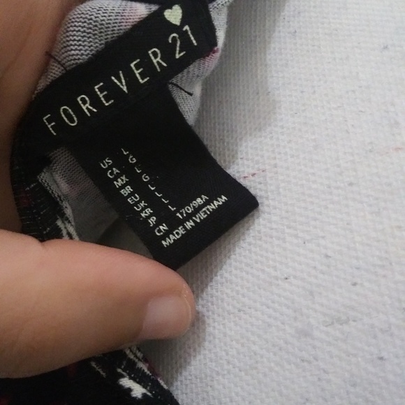 Crop Top - Picture 4 of 4